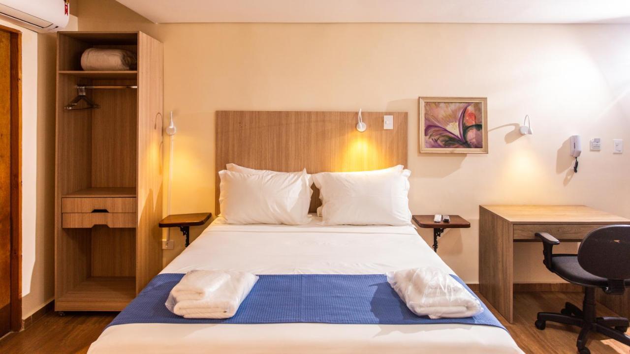 Hotel Chalet Monet - Granja Vianna コチア エクステリア 写真